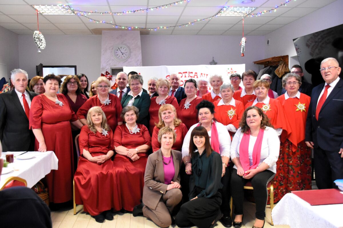 DSC_8899 Wszystkie zespoły i pani Agata pozują