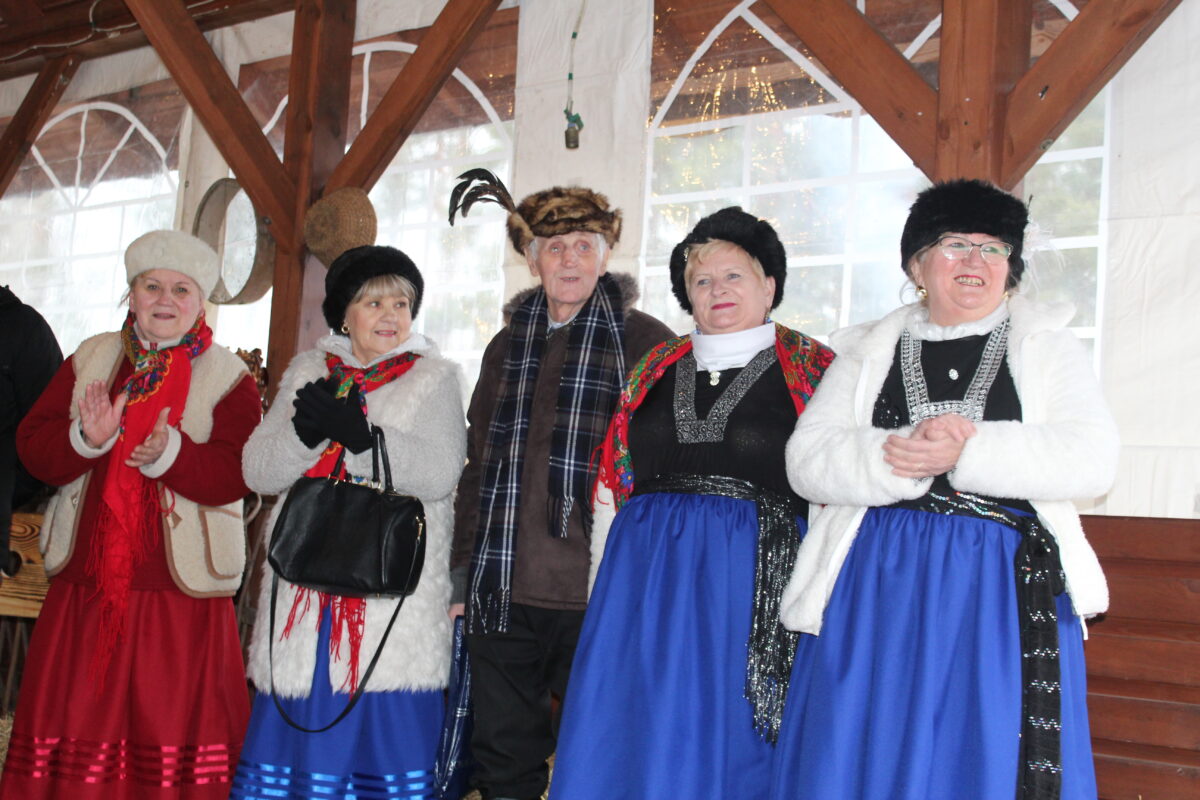 Część grupy Jargocianie z uśmiechem