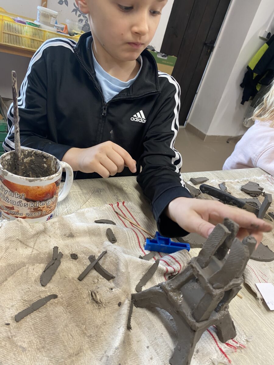 Olek poprawia wieże