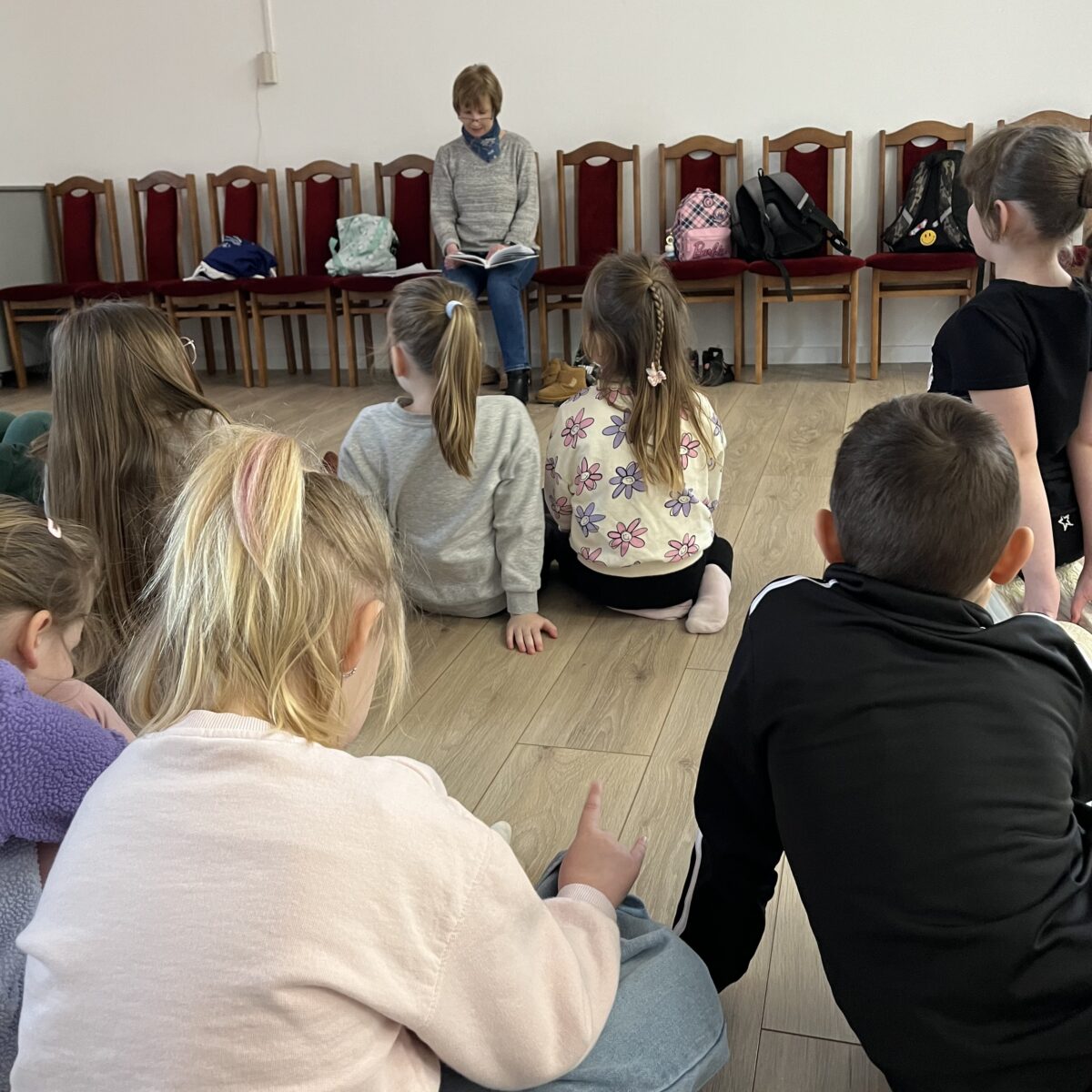 pani Agata przedstawia mikołajek