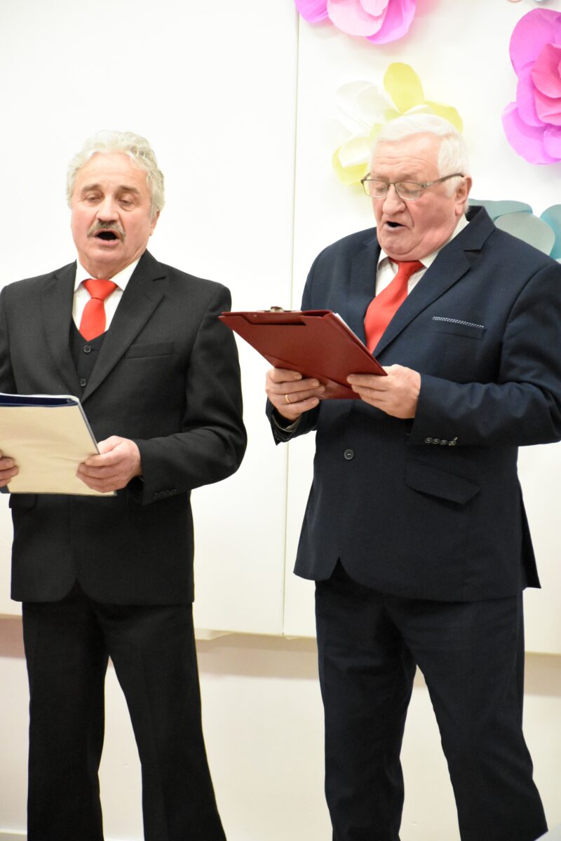 Zbliżenie na panowie zespółu Brokaty