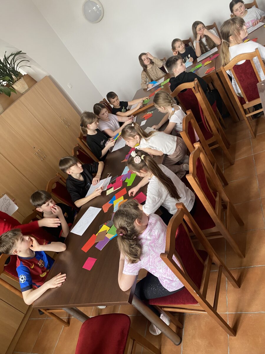 Każdy ma jaszczurke przed sobą, ciekawy co będą robić