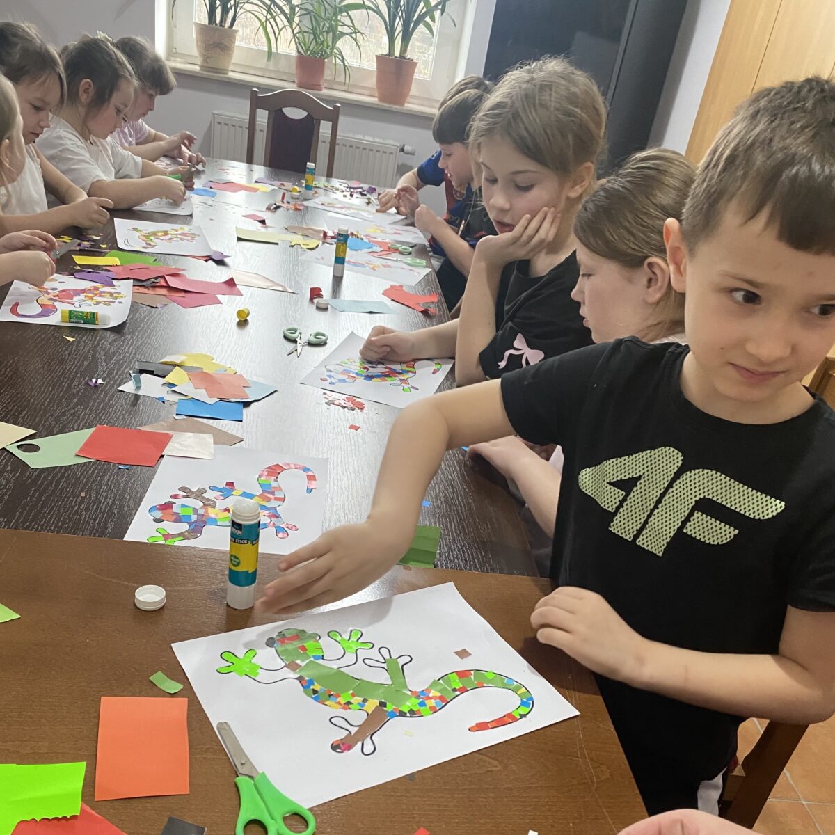 Olek też już kończy swoją jaszczurke