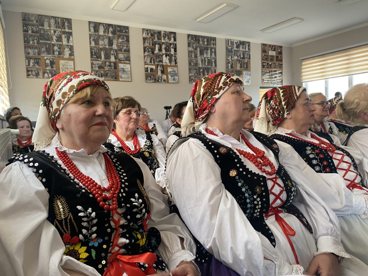 Przesłuchanie innych występów grup